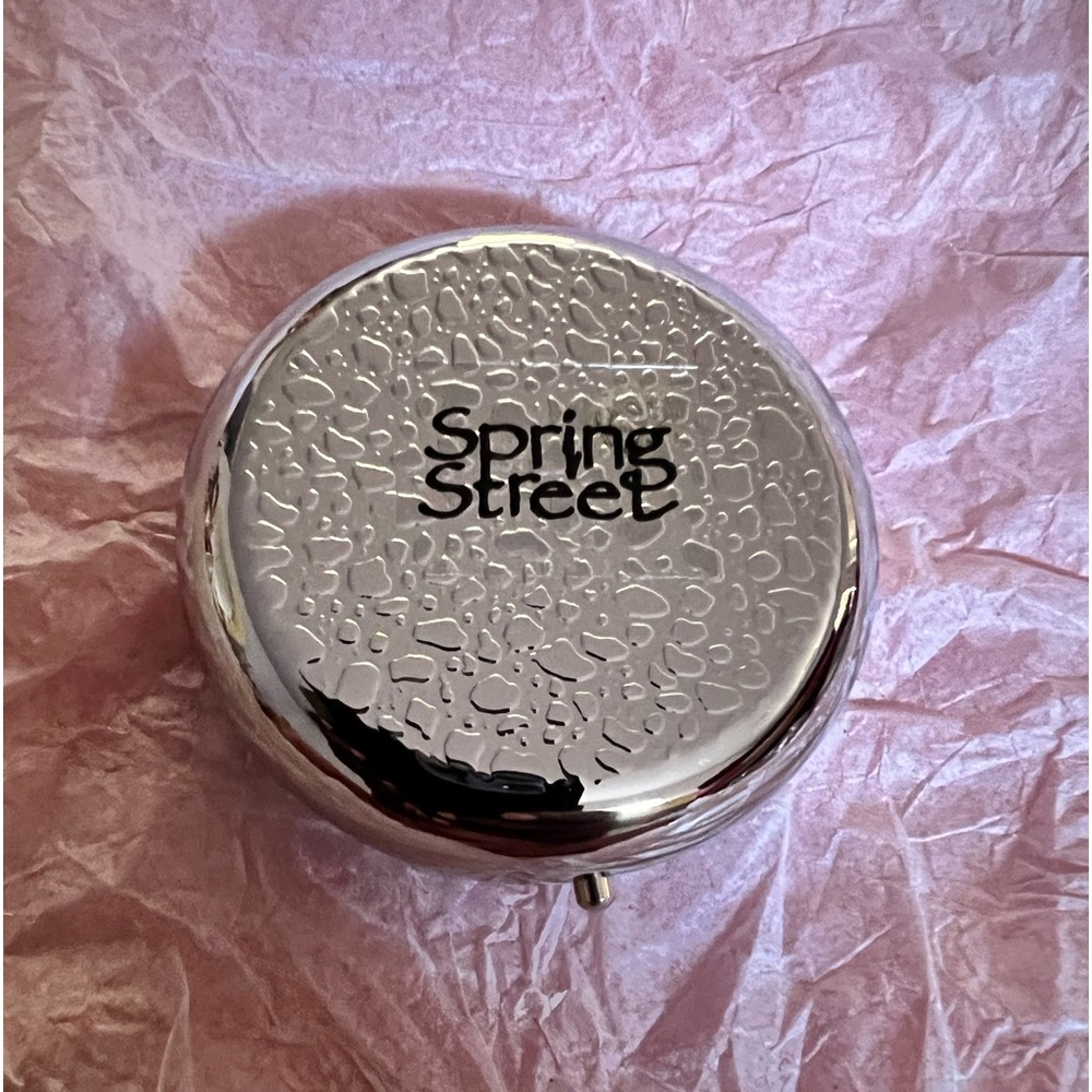 Round Decorative Pill Case/Box - Picture 8 of 8